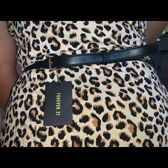 Medium sized black fanny pack w/ good buckle. - Picture 2 of 3